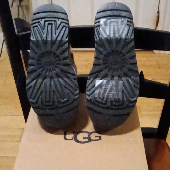 WOMEN'S UGG SLIDES - Picture 3 of 4